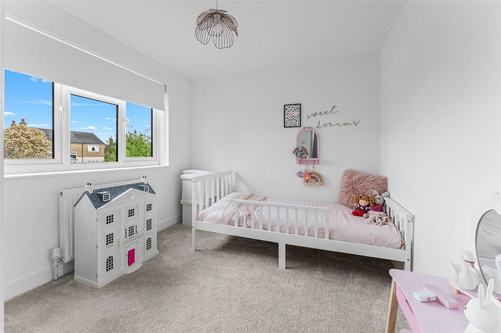 Additional image 6 of 4 bed semi-detached house for saleFollett Drive, Abbots Langley, Hertfordshire WD5