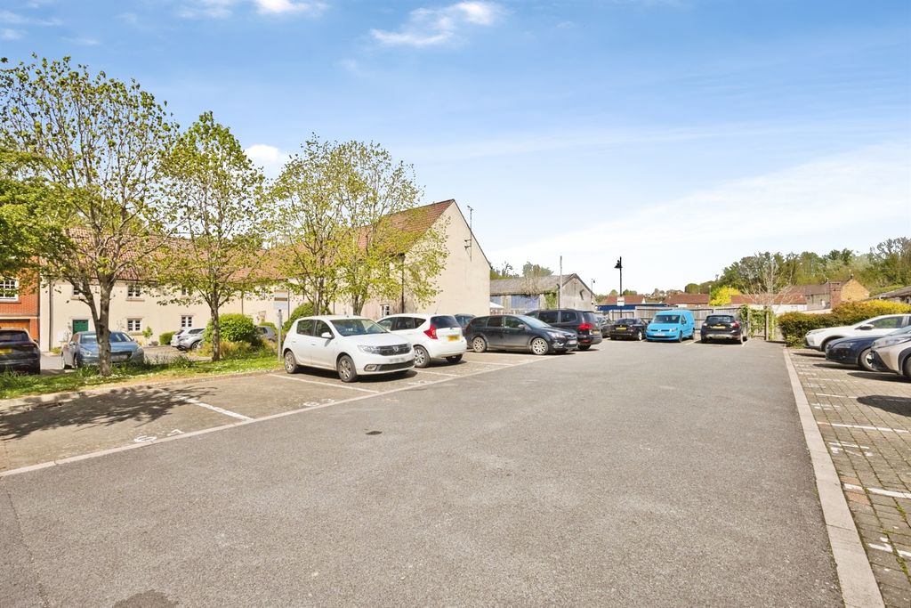 Additional image 7 of 2 bed flat for saleThe Barley Yard, Crewkerne TA18