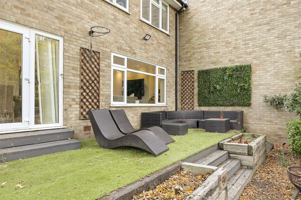 Additional image 28 of 5 bed semi-detached house for saleArdmore Lane, Buckhurst Hill IG9
