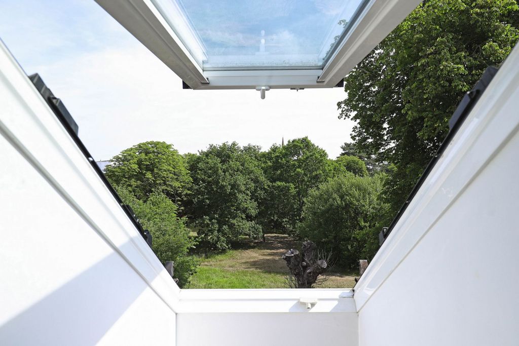 Additional image 30 of 4 bed semi-detached house for saleHills Road, Buckhurst Hill IG9