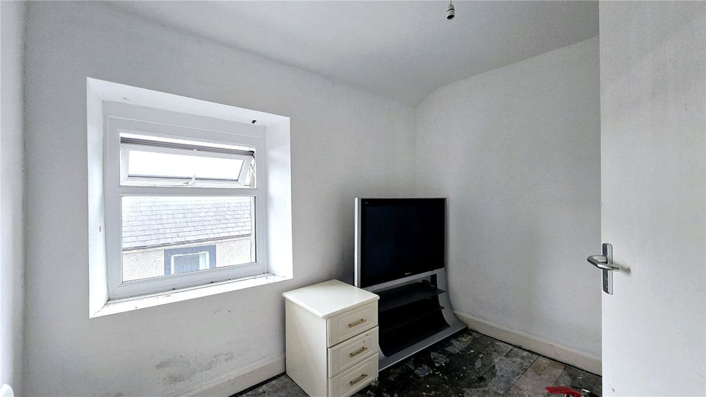 Additional image 5 of 1 bed flat for saleSt. Cybi Street, Holyhead, Isle Of Anglesey LL65