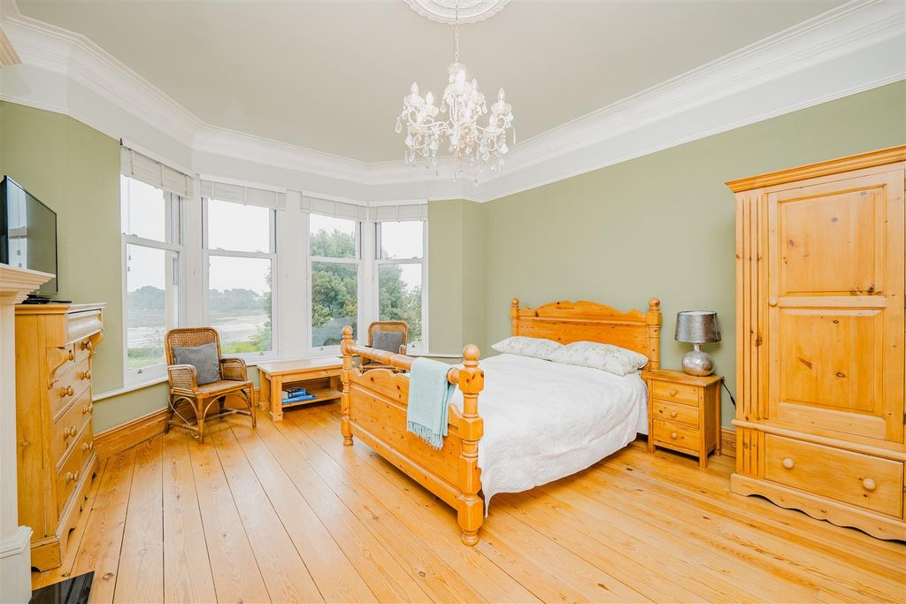 Additional image 17 of 5 bed semi-detached house for saleThe Parade, Barry CF62