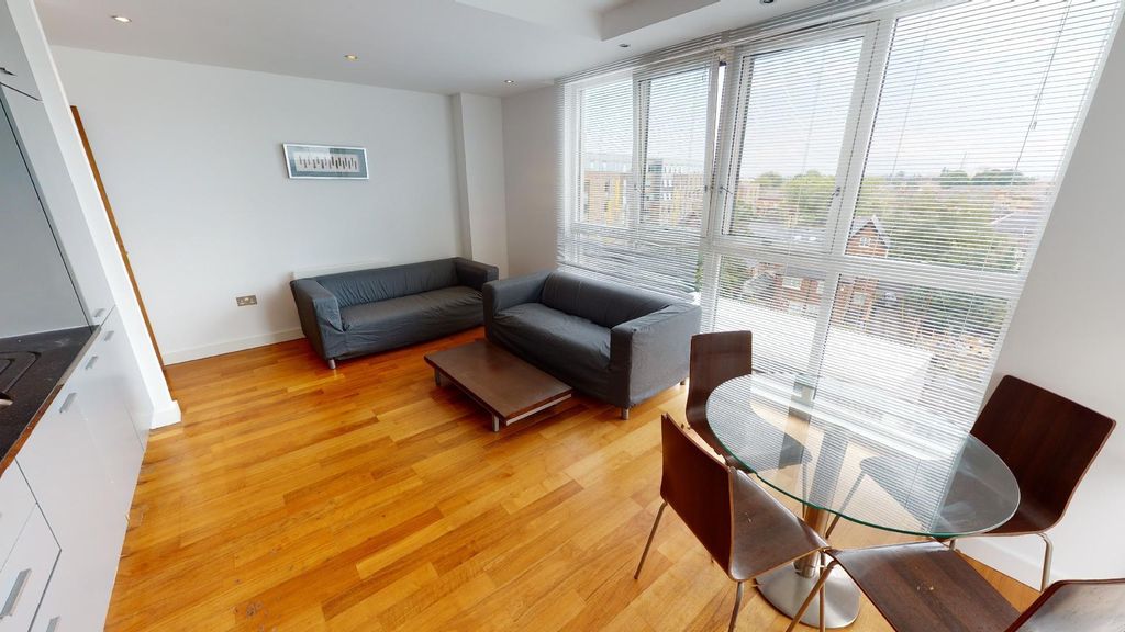 Additional image 3 of 2 bed flat for saleAdmiral House, Newport Road, Cardiff CF24