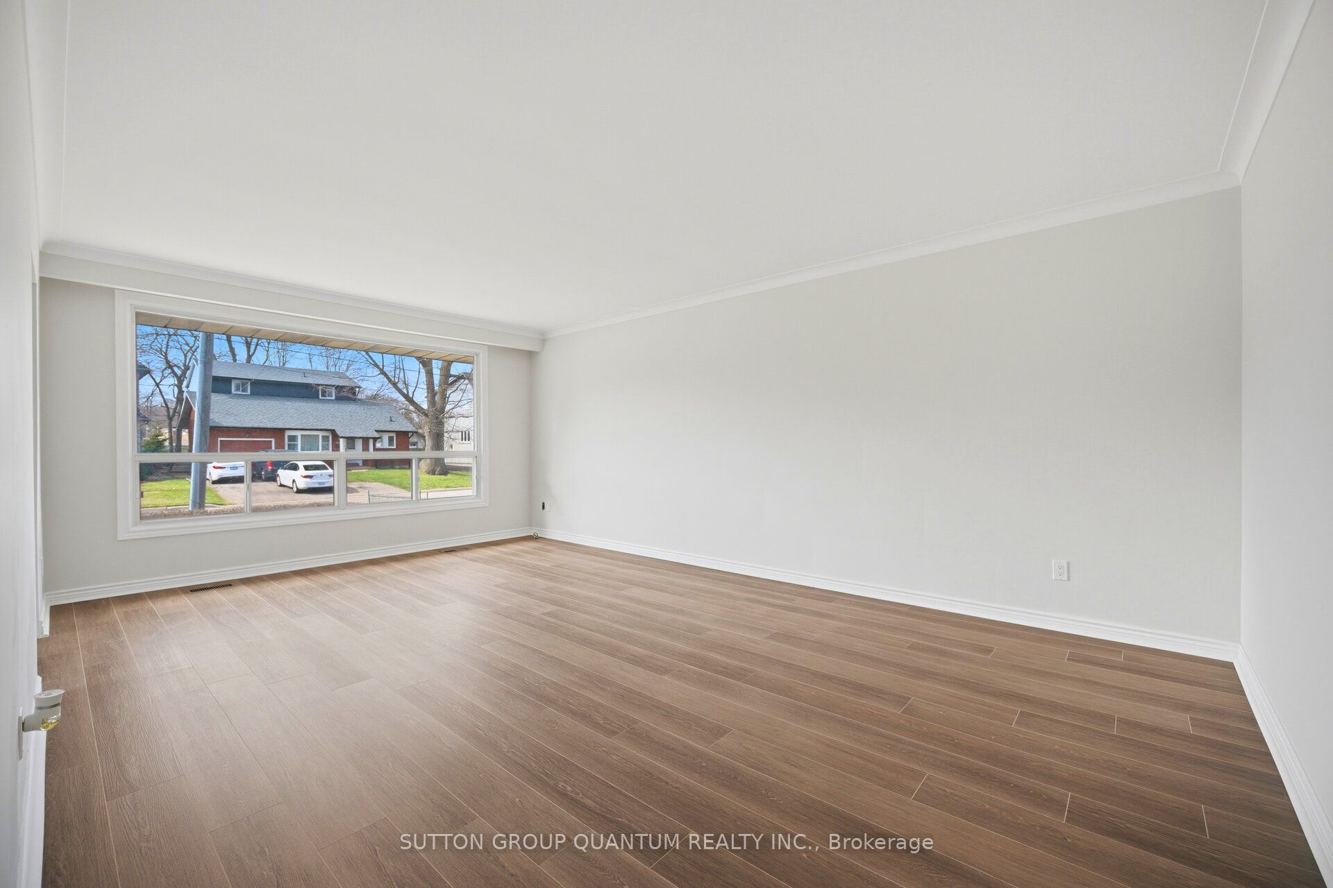 Additional image 4 of 126 Angelene Street, Mississauga, ON, L5G 1X2