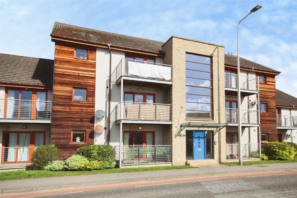 2 bed flat for saleNairn Road, Forres IV36