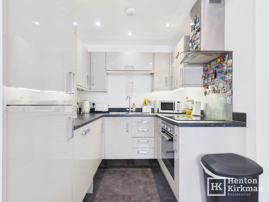 Additional image 4 of 2 bed flat for saleWalman House, St Ediths Court, Billericay CM12