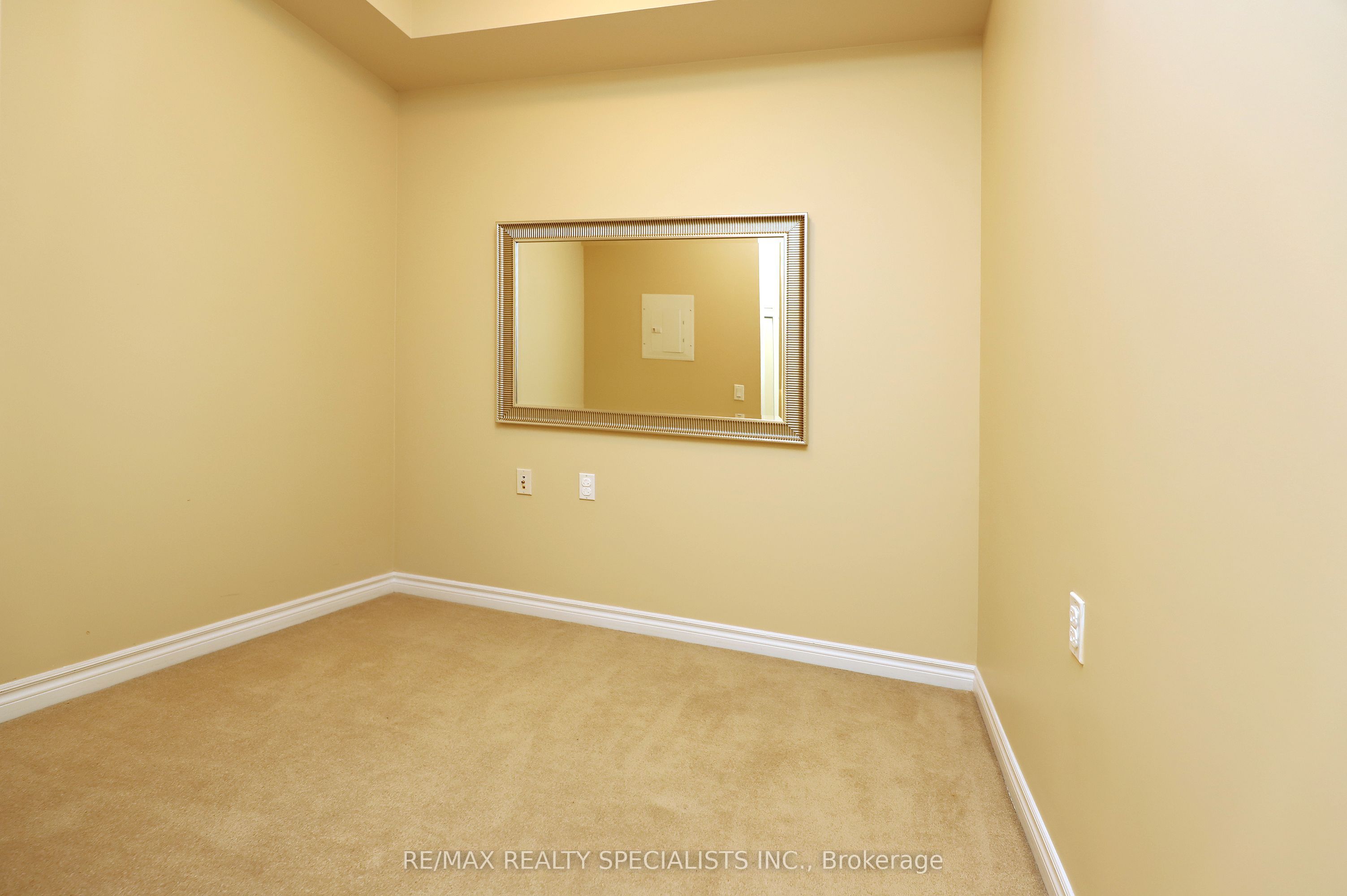 Additional image 5 of 809-810 Scollard Court, Mississauga, ON, L5V 0A4
