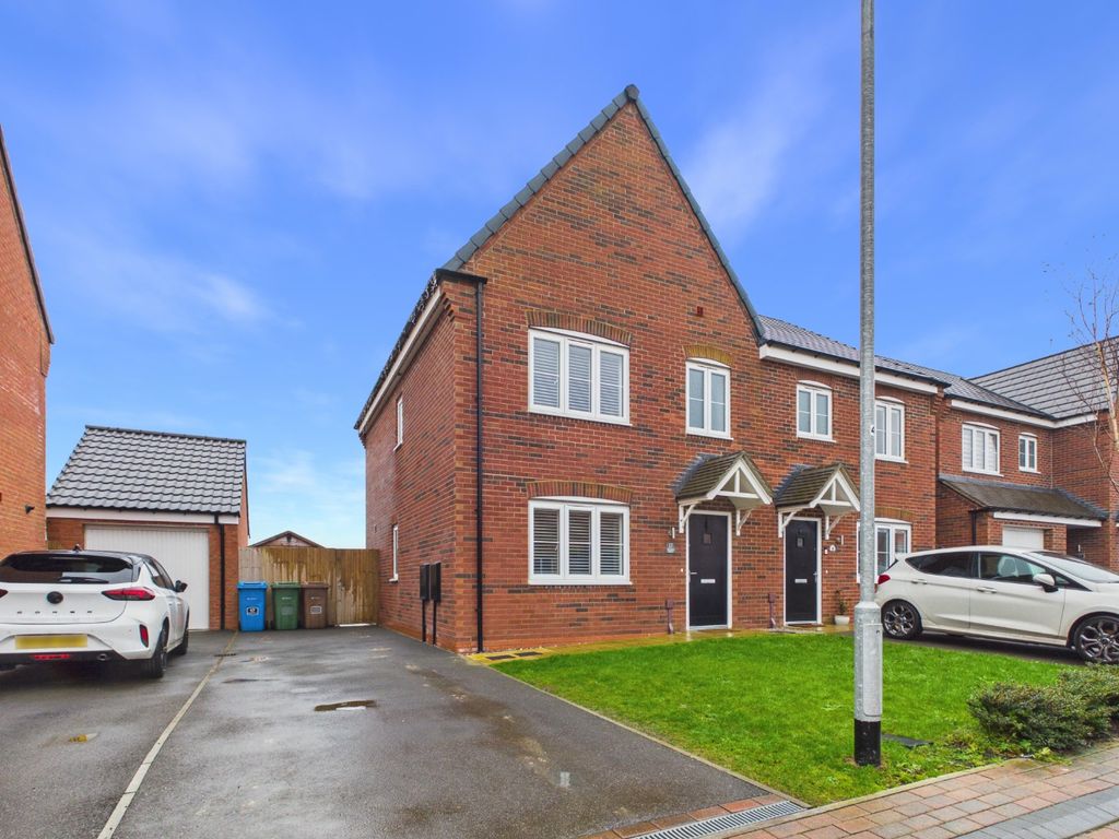 3 bed semi-detached house for saleMarson Drive, Beverley HU17