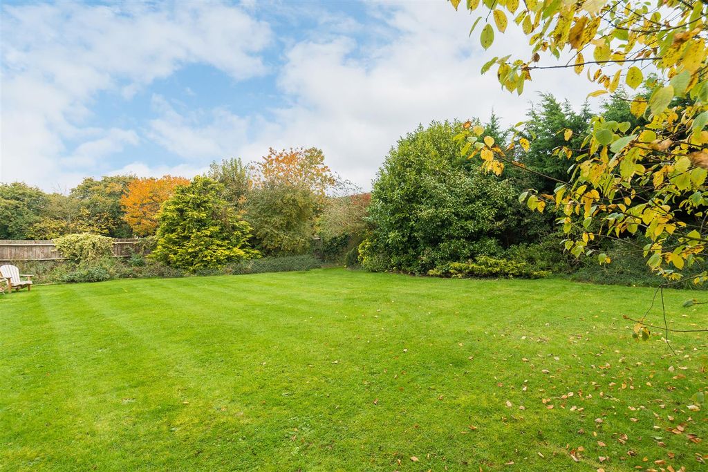 Additional image 10 of 5 bed detached house for saleThe Woodlands, Chesterton, Oxfordshire OX26