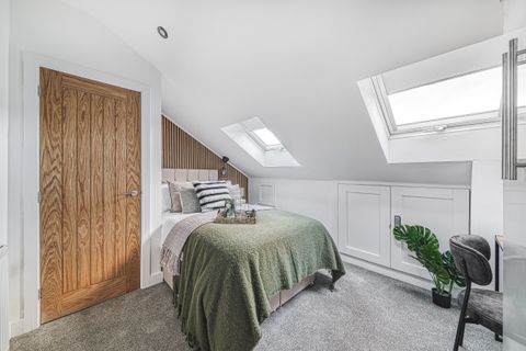 Room 5, Bennett Street NG10, Room to rent