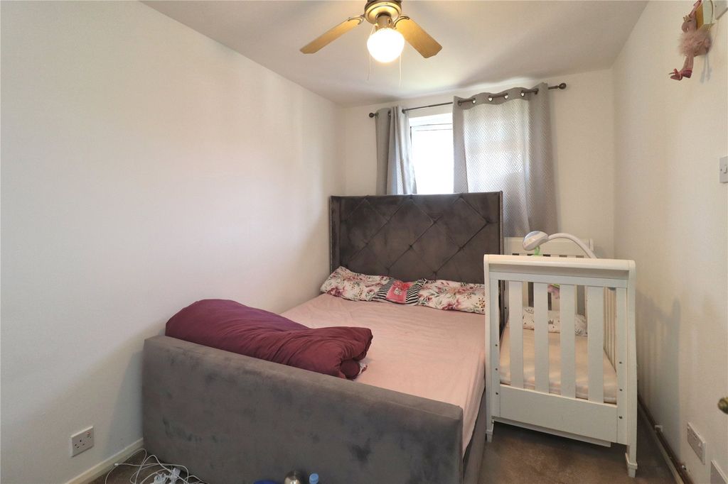 Additional image 11 of 3 bed end terrace house for saleWoking, Surrey GU21