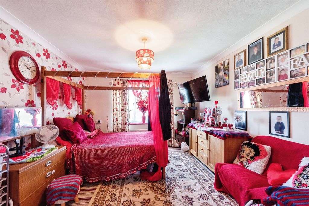 Additional image 8 of 2 bed flat for saleJennings Way, Diss IP22