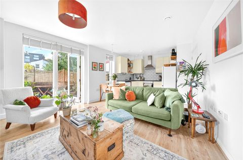 South Access Road, Walthamstow, London E17
