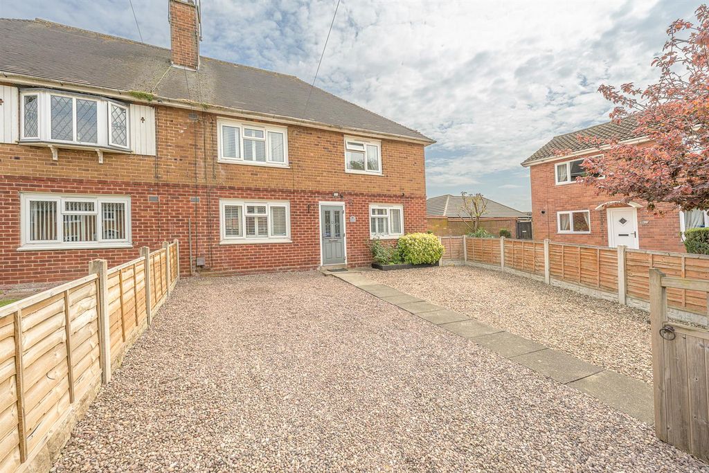 1 bed flat for saleDickinson Road, Wombourne WV5