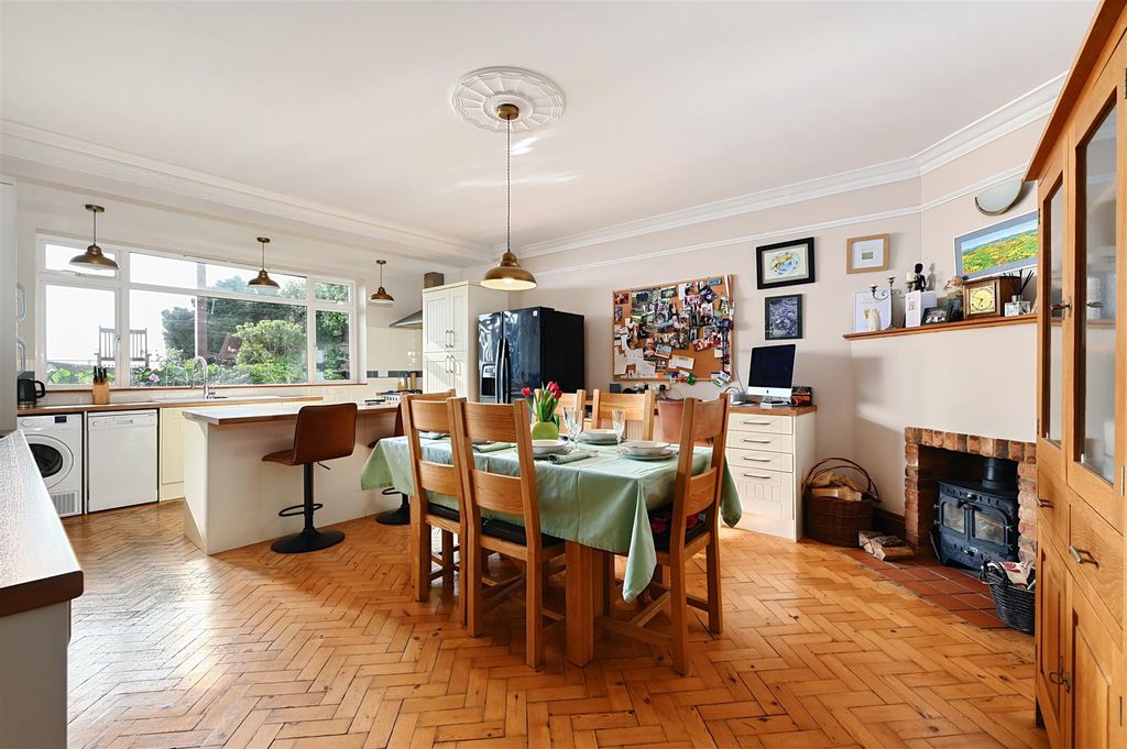 Additional image 3 of 3 bed flat for saleChannel View, Bexhill-On-Sea TN40