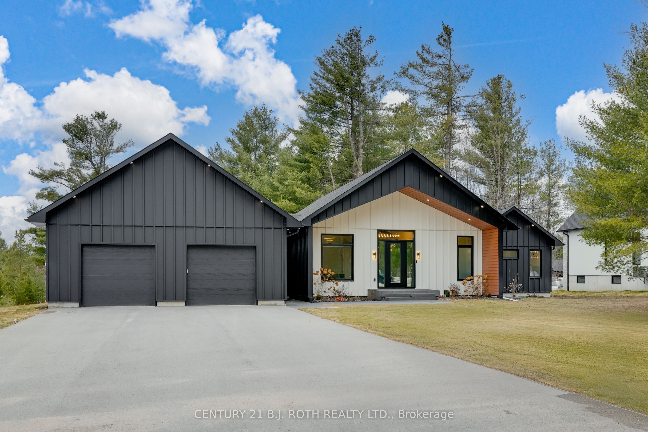 31 Marni Lane, Springwater, ON, L0L 2K0