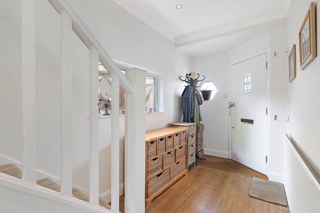 Additional image 9 of 4 bed semi-detached house for saleDevon Close, Buckhurst Hill IG9