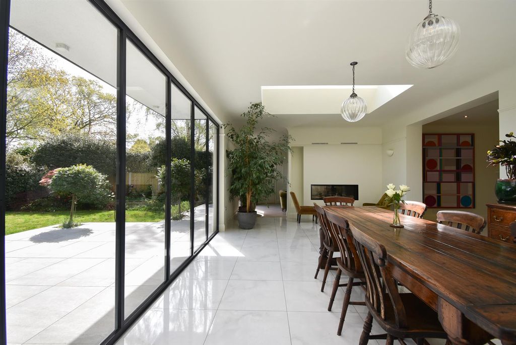 Additional image 3 of 6 bed detached house for saleSutherland Avenue, Bexhill-On-Sea TN39