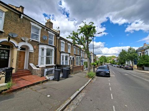 Powerscroft Road, London E5