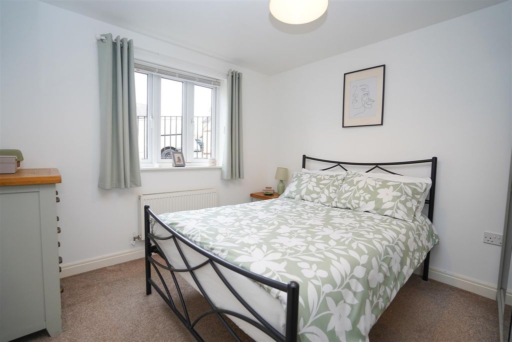 Additional image 4 of 2 bed flat for saleBiddiblack Way, Bideford EX39