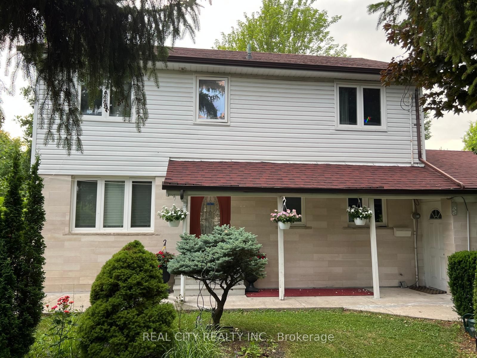 UPPER-2451 Loanne Drive, Mississauga, ON, L5K 1P1