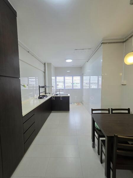 516 Jurong West Street 52 photo 4