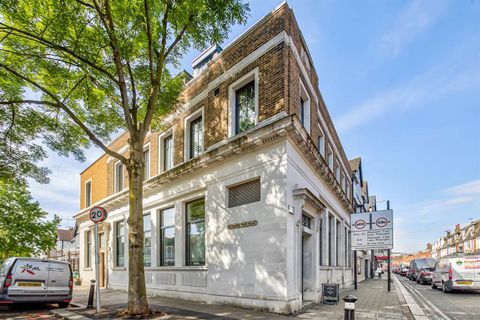 Richmond Park Road, London SW14