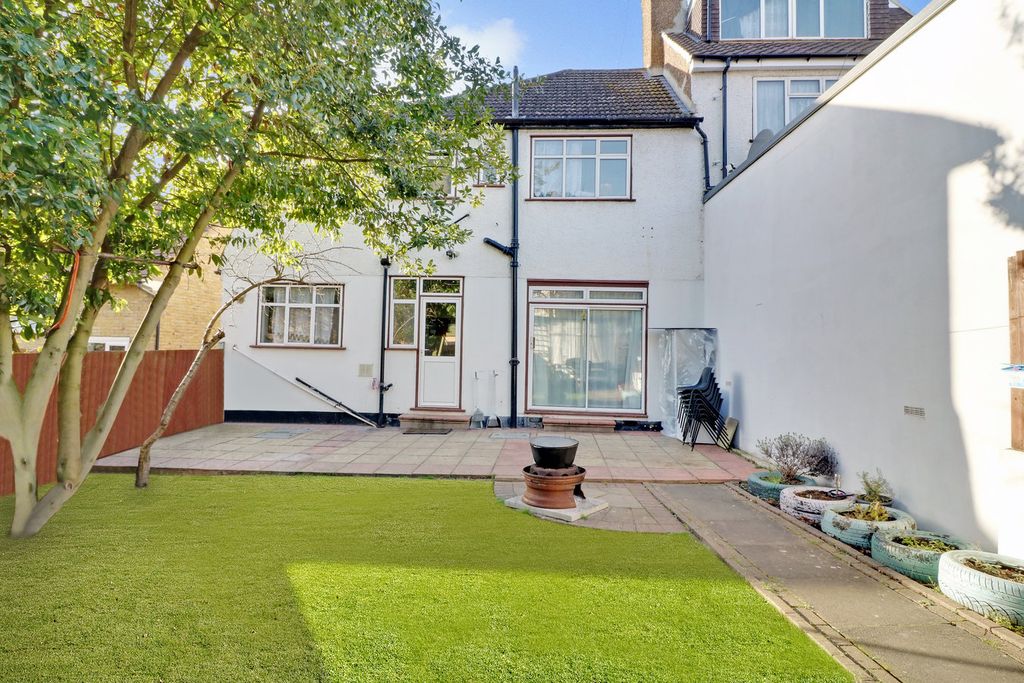 Additional image 16 of 5 bed semi-detached house for saleBuck Lane, London NW9