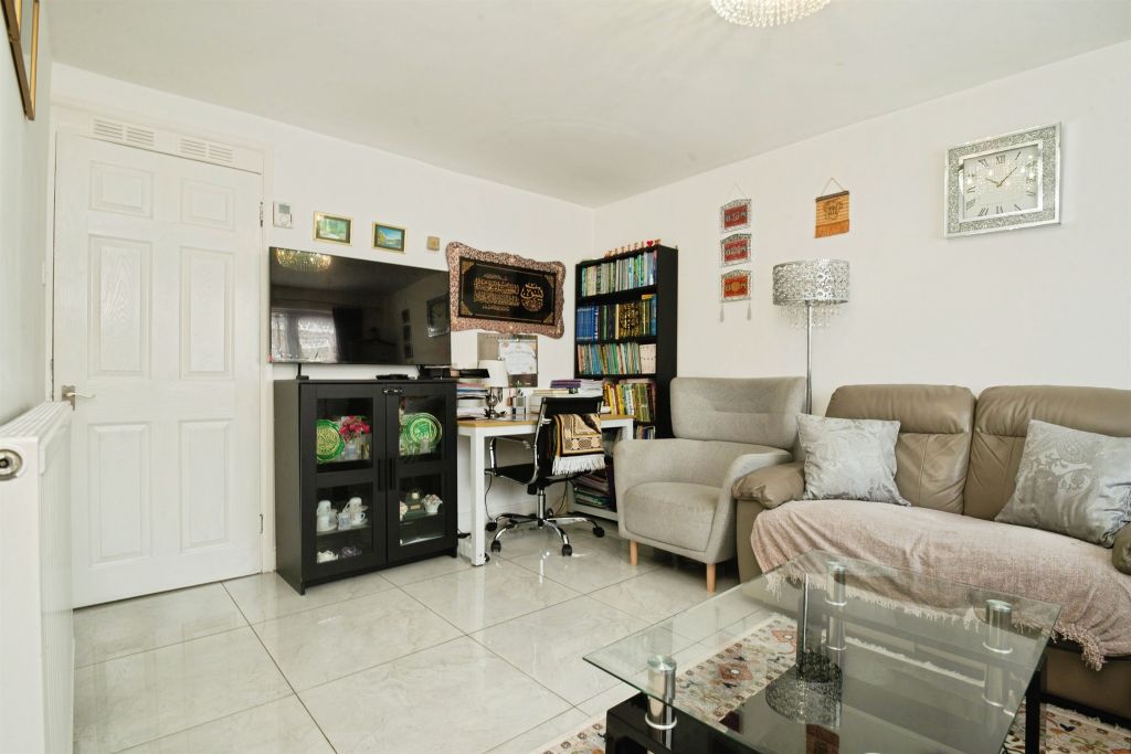 Additional image 7 of 3 bed semi-detached house for saleThomas Street, Cardiff CF11