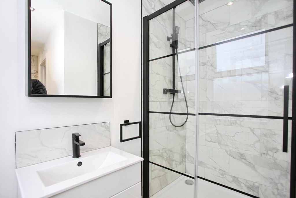 Additional image 3 of 2 bed flat for saleMalpas Road, Newport NP20