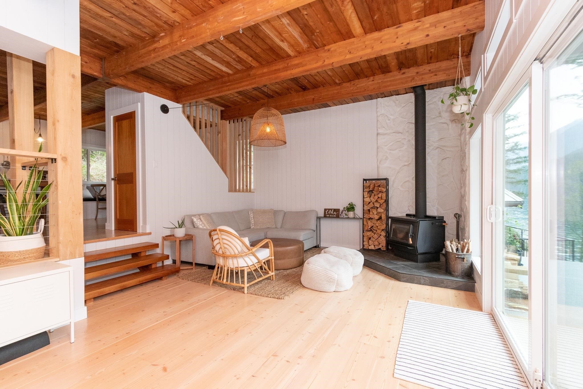 Additional image 3 of 2937 Panorama Drive, North Vancouver, BC, V7G 2A4