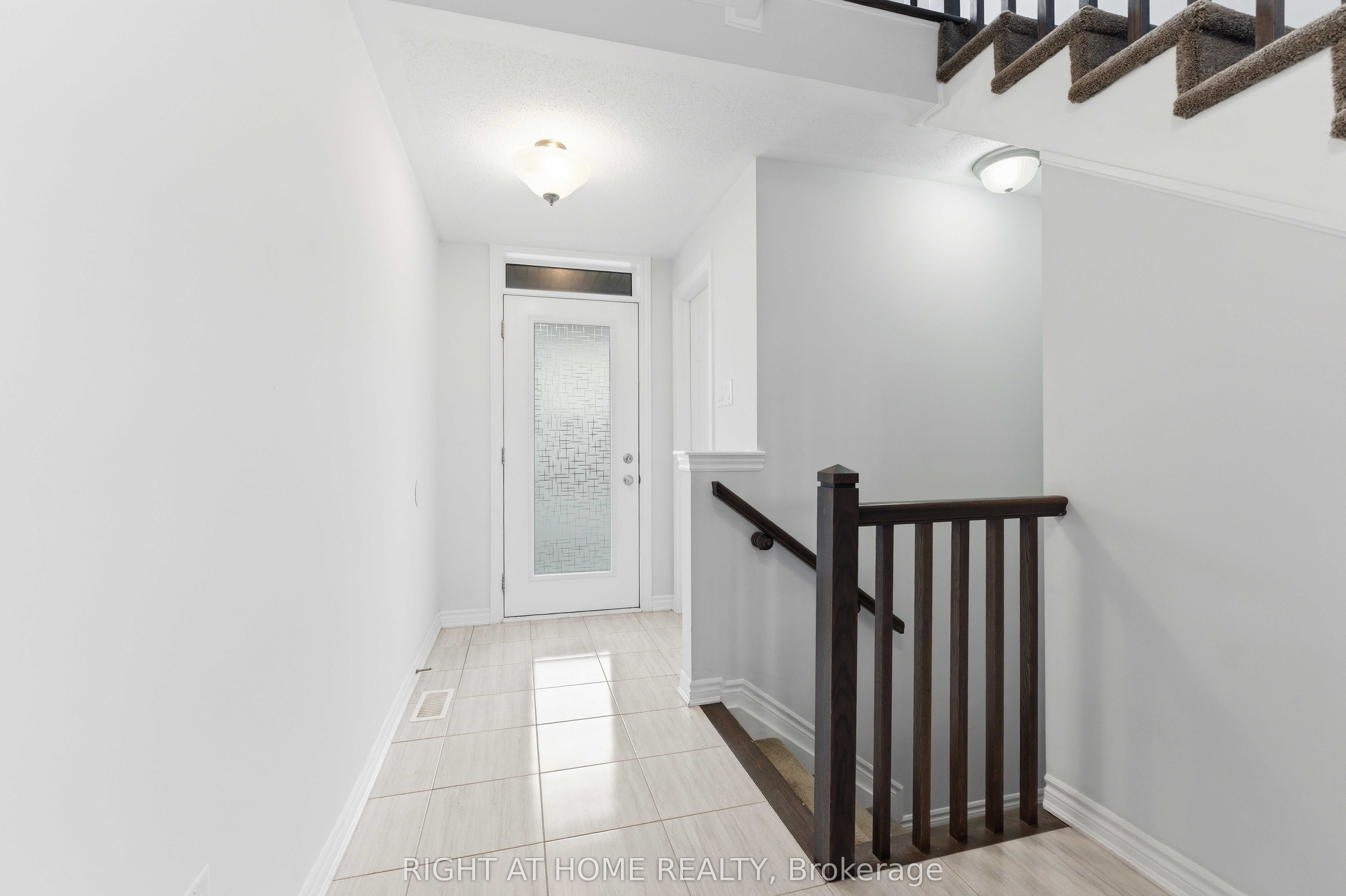 Additional image 4 of 404 Edgevalley Court, Ottawa, ON, K2S 2R3