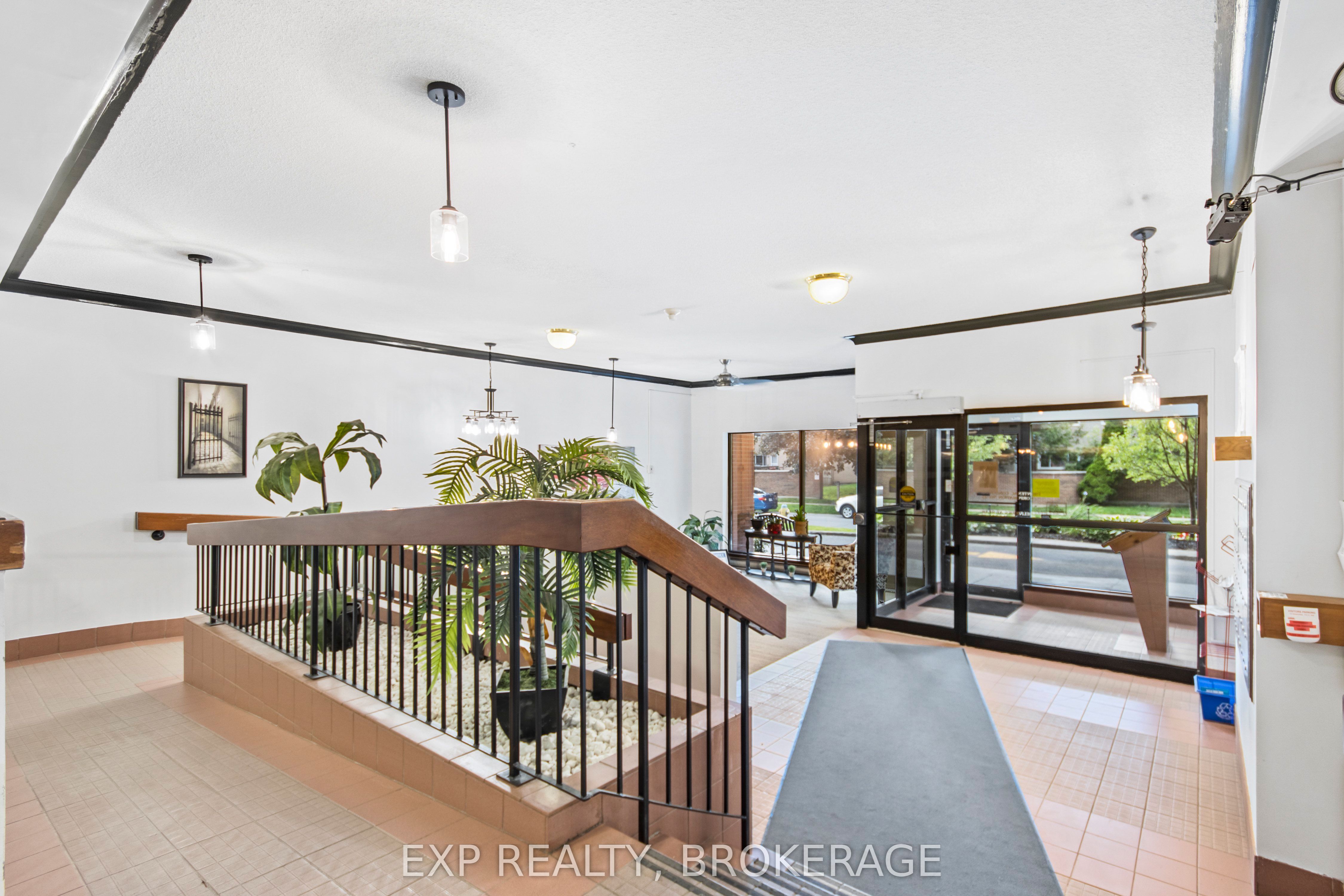 Additional image 4 of 607-14 Greenview Drive, Kingston, ON, K7M 7T5