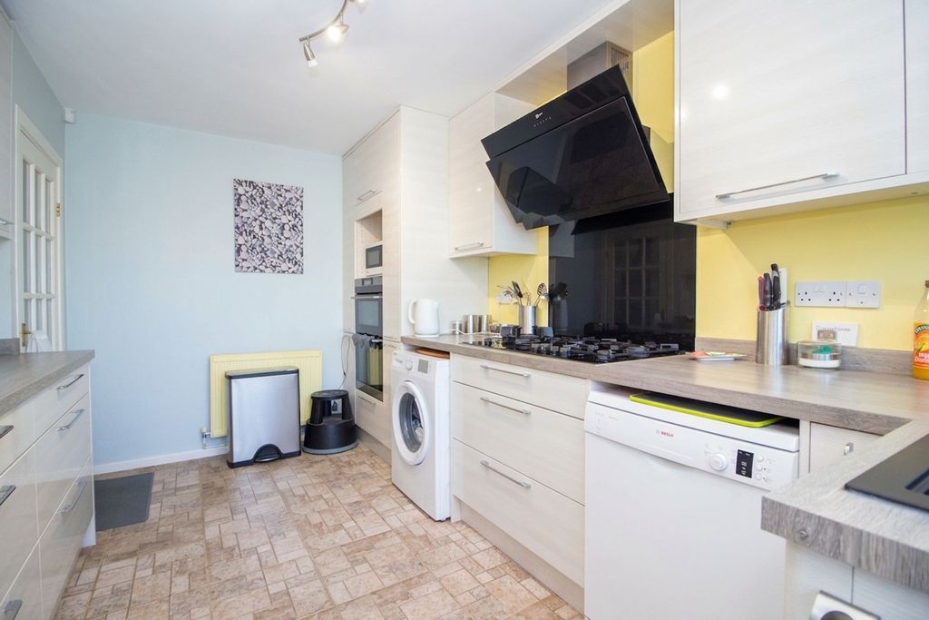 Additional image 8 of 4 bed terraced house for saleOn The Hill, Carpenders Park, Watford WD19
