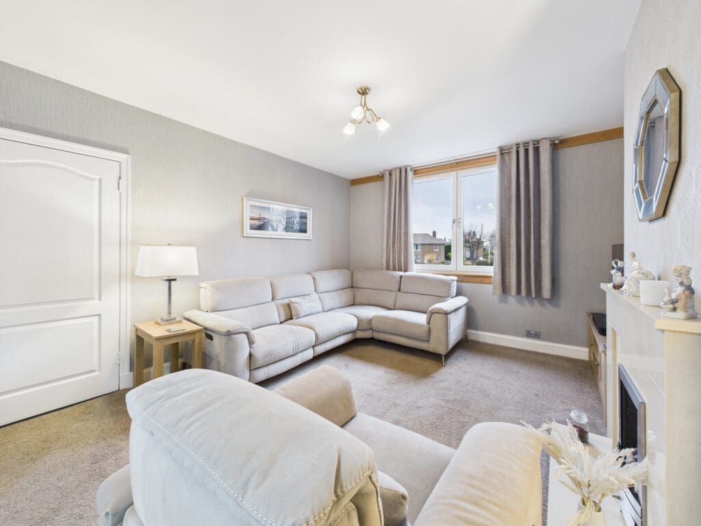 Additional image 3 of 3 bed flat for sale29 Parkhead Crescent, Edinburgh EH11