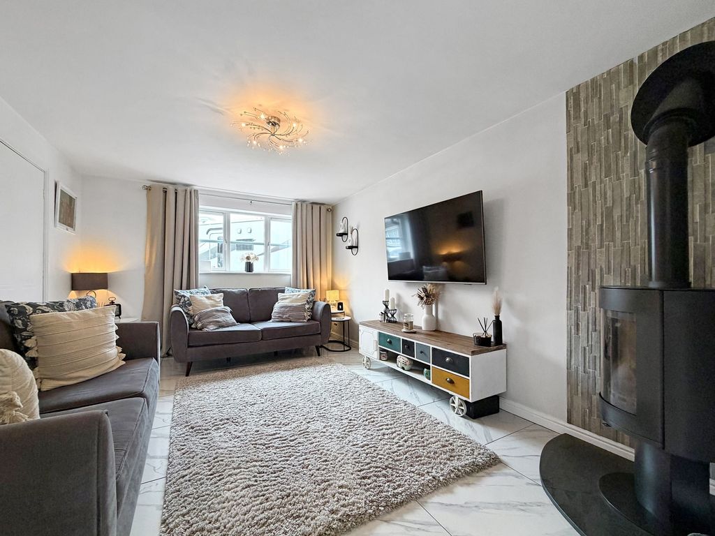 Additional image 2 of 5 bed detached house for saleDowney Grove, Penpedairheol CF82