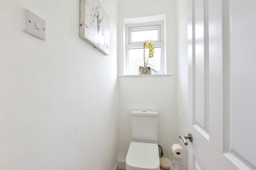 Additional image 26 of 4 bed semi-detached house for saleTibbs Hill Road, Abbots Langley WD5