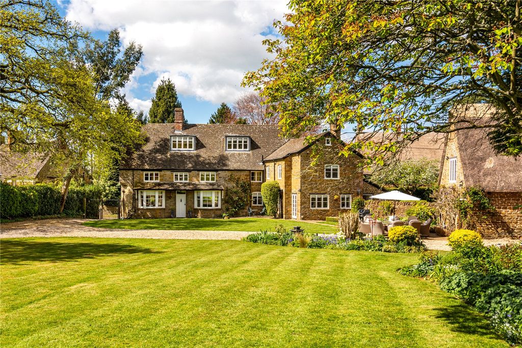 5 bed detached house for saleOverthorpe, Oxfordshire OX17