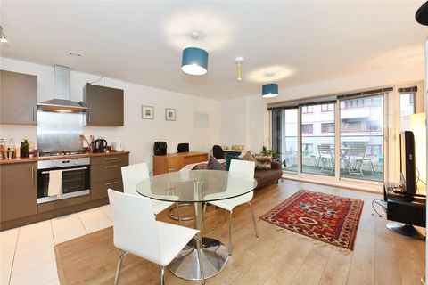 Wallwood Street, London E14