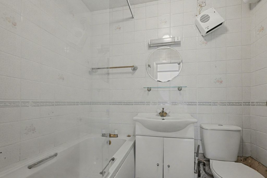 Additional image 5 of 2 bed flat for salePrestleigh Road, Evercreech, Shepton Mallet, Somerset BA4