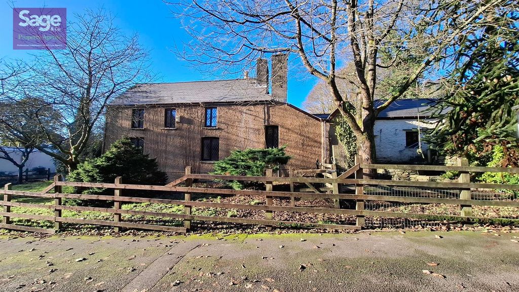 9 bed cottage for saleCentral Avenue, Newbridge, Newport NP11
