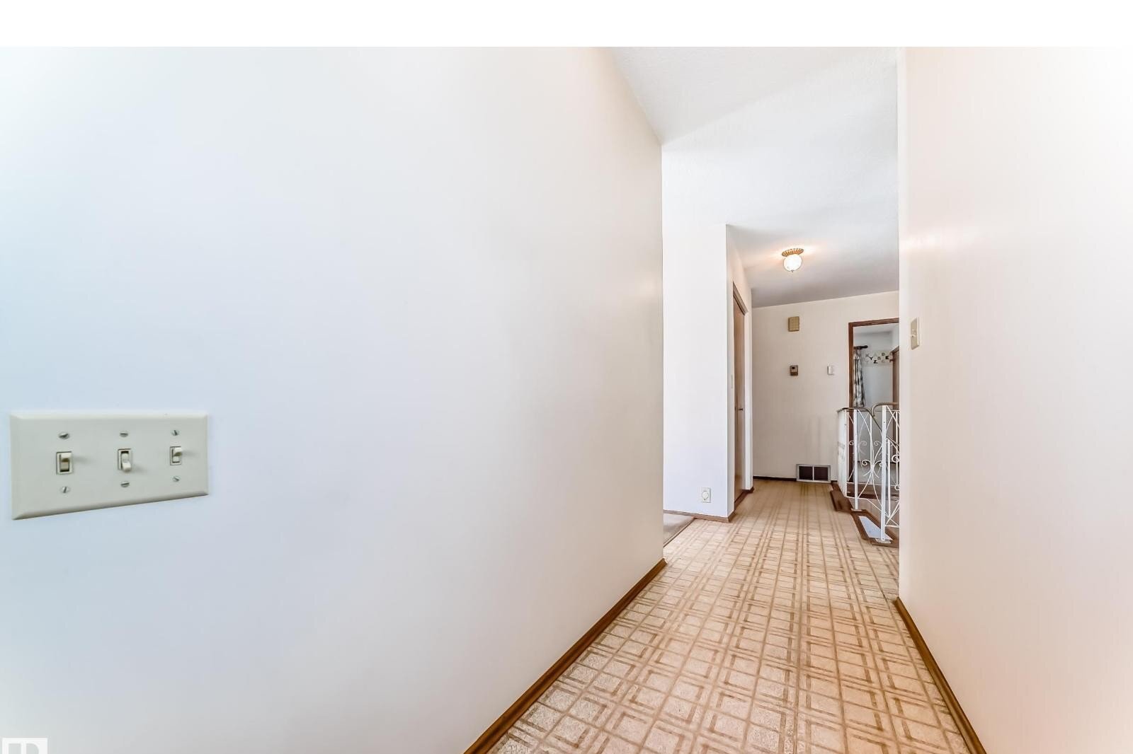 Additional image 8 of 14237 22a Street NW, Edmonton, AB, T5Y1E2