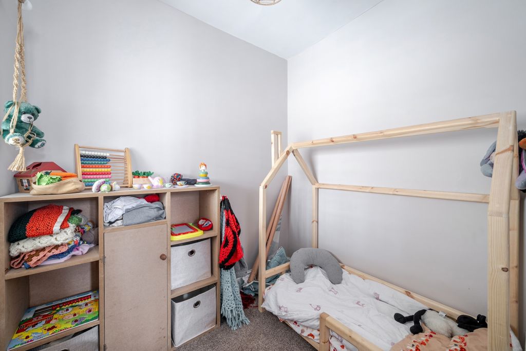 Additional image 14 of 3 bed flat for saleNewport Road, Barnstaple, Devon EX32
