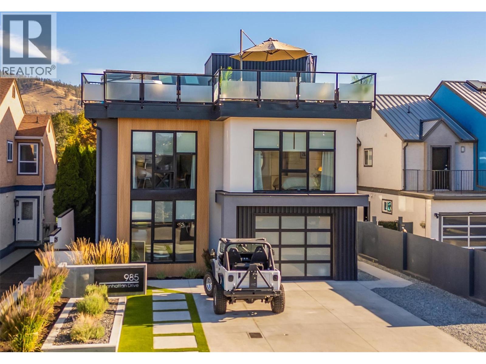 985 Manhattan Drive, Kelowna, BC, V1Y1H7