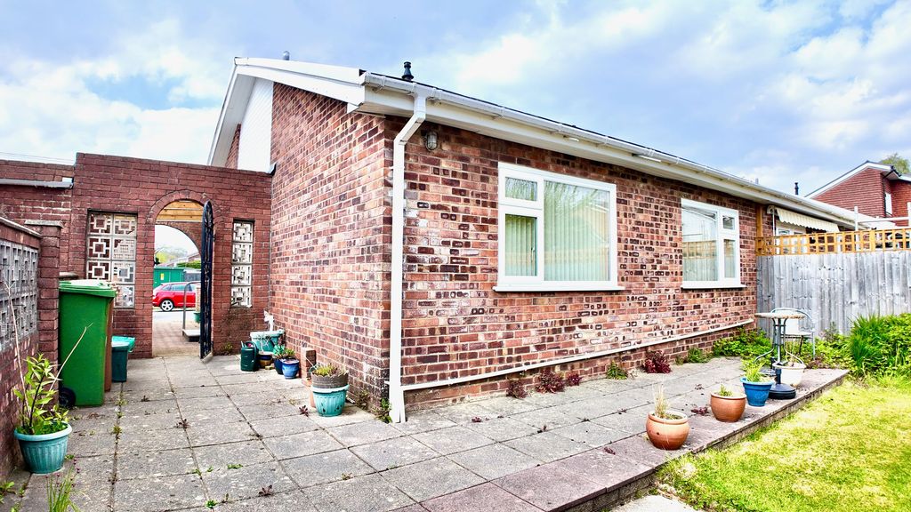 Additional image 16 of 2 bed semi-detached bungalow for saleRolls Avenue, Penpedairheol CF82