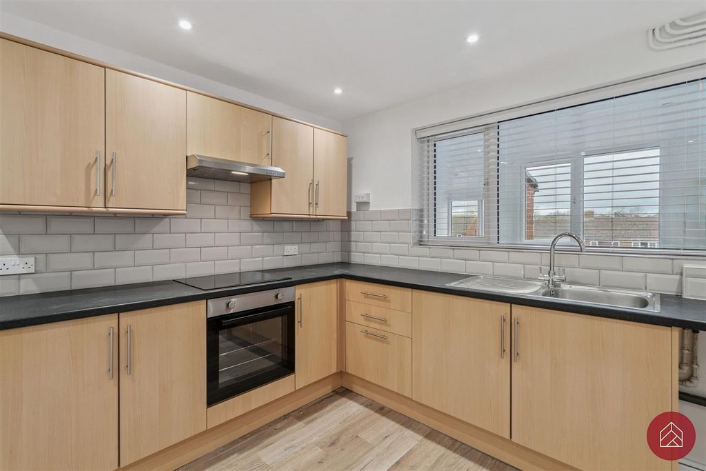 Additional image 7 of 3 bed flat for saleBucknell Road, Bicester OX26