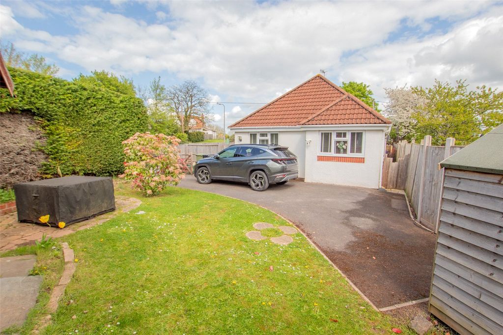 3 bed bungalow for saleThe Paddock, Banwell, Somerset BS29