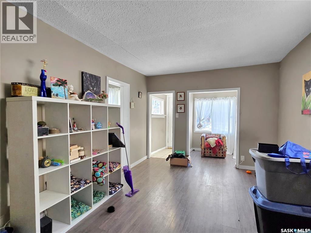 Additional image 2 of 312 E Avenue S, Saskatoon, SK, S7M1S1