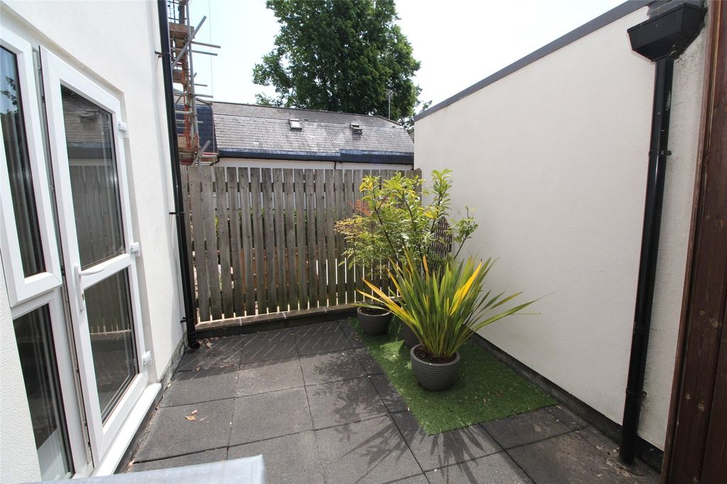 Additional image 6 of 1 bed flat for saleTurk Street, Alton, Hampshire GU34
