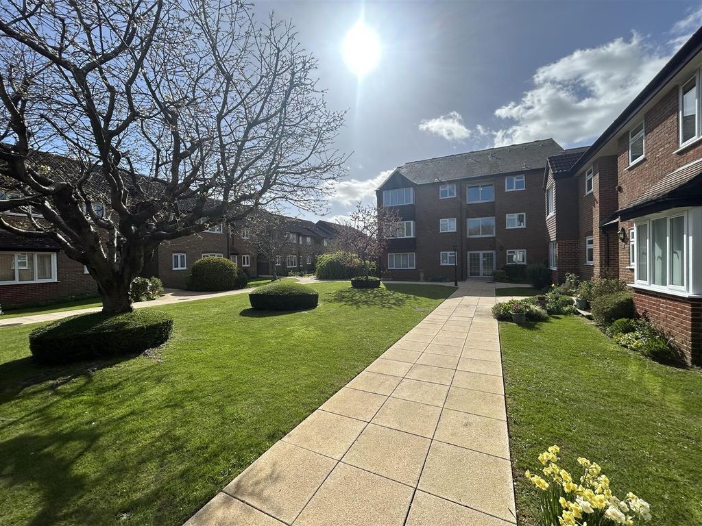 Additional image 8 of 1 bed flat for saleMeadow Court, Bridport, Dorset DT6